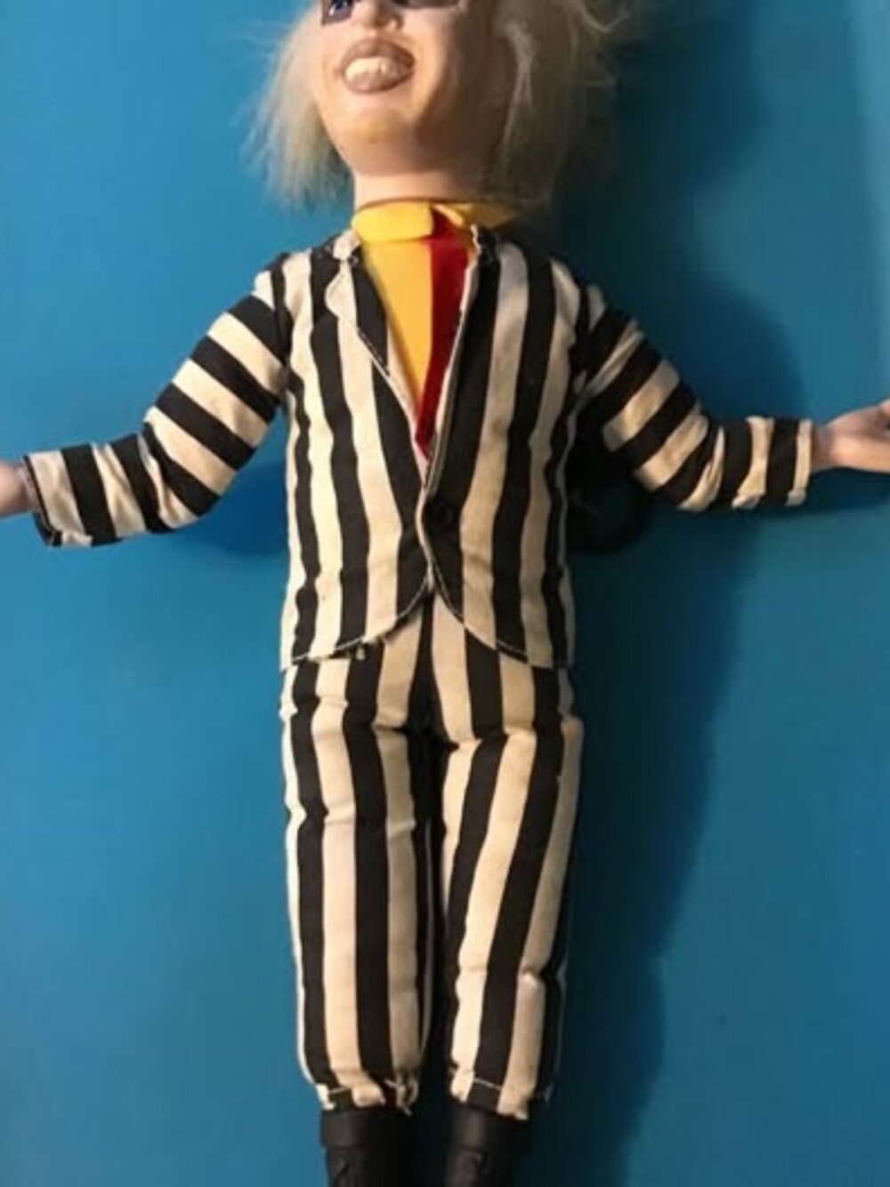 Vintage 1989 Kenner Beatle juice, talking, pull string doll 16 inch